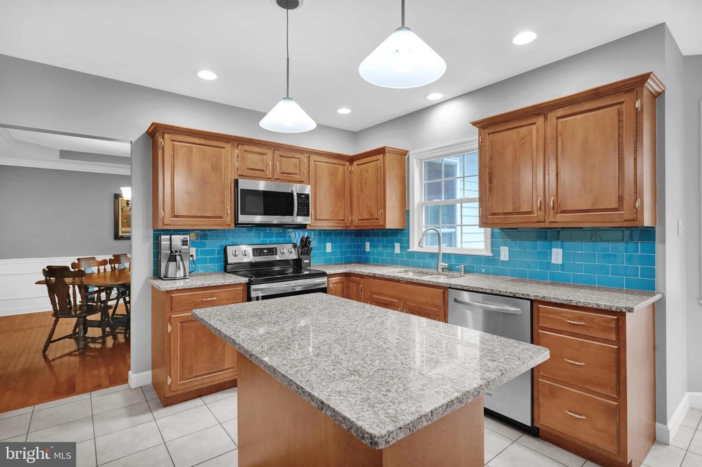 SINKING SPRING, Pennsylvania, 19608, United States, 6 Bedrooms Bedrooms, ,3.5 BathroomsBathrooms,Residential,Forsale,2009568