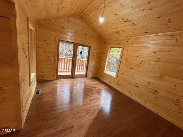 Sevierville, Tennessee, 37876, United States, 2 Bedrooms Bedrooms, ,2 BathroomsBathrooms,Residential,Forsale,1893696