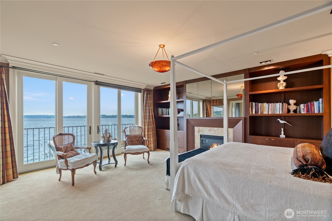 Kirkland, Washington, 98033, United States, 3 Bedrooms Bedrooms, ,3 BathroomsBathrooms,Residential,Forsale,1965877