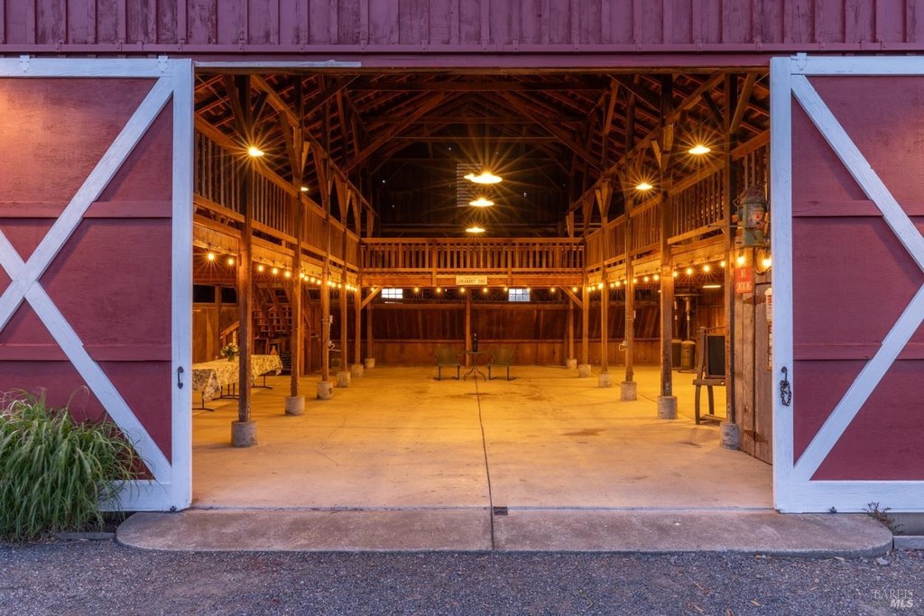 Windsor, California, 95492, United States, 5 Bedrooms Bedrooms, ,4 BathroomsBathrooms,Residential,Forsale,2004744