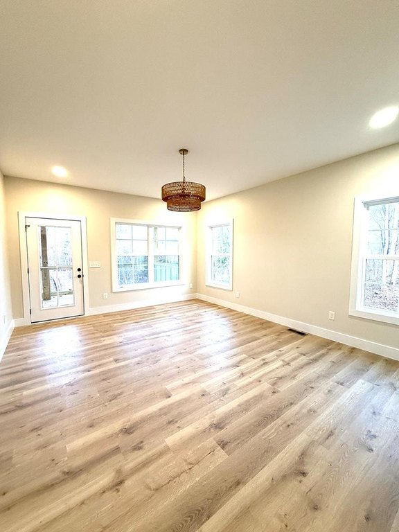 Sparta, Tennessee, 38583, United States, 3 Bedrooms Bedrooms, ,2.5 BathroomsBathrooms,Residential,Forsale,1996609