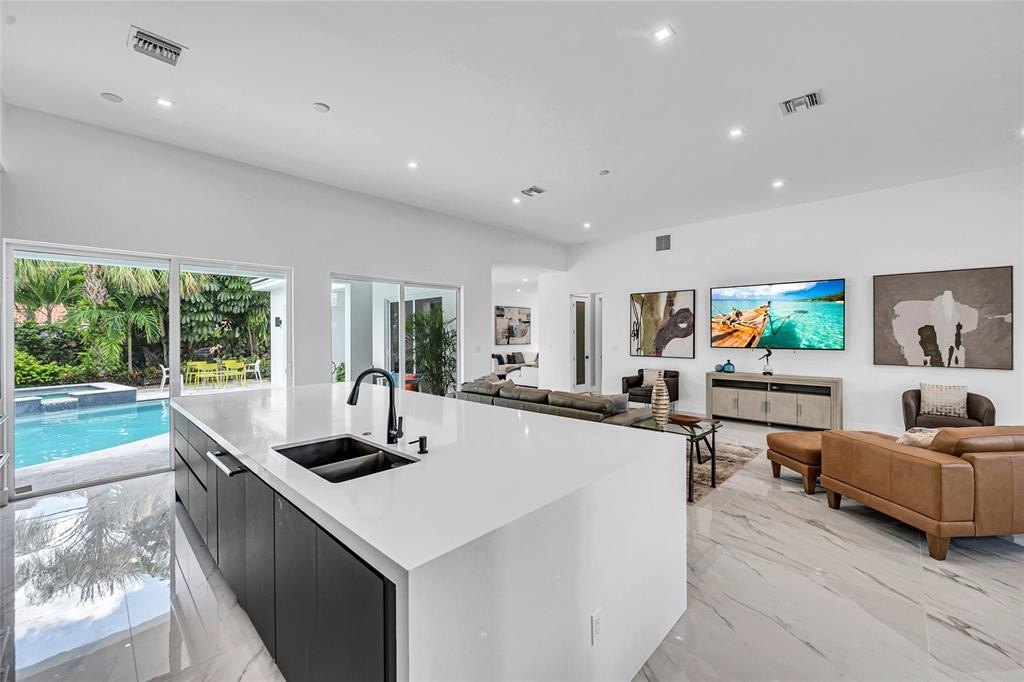 Oakland Park, Florida, 33334, United States, 4 Bedrooms Bedrooms, ,4 BathroomsBathrooms,Residential,Forsale,1968291