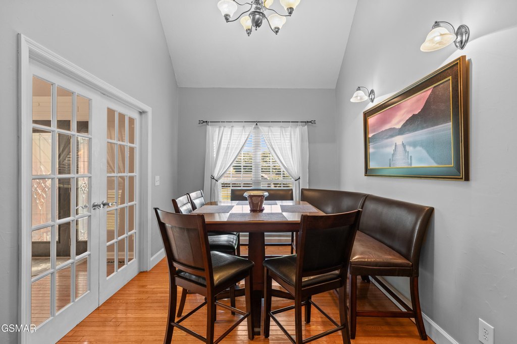 Baneberry, Tennessee, 37890, United States, 3 Bedrooms Bedrooms, ,2.5 BathroomsBathrooms,Residential,Forsale,1999467