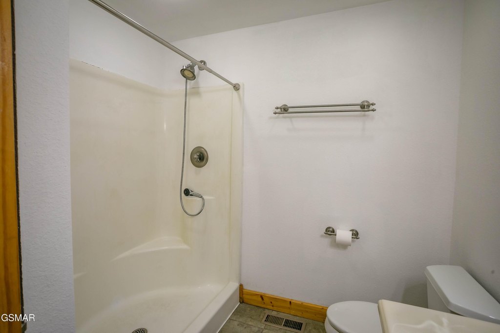 Sevierville, Tennessee, 37862, United States, 3 Bedrooms Bedrooms, ,2 BathroomsBathrooms,Residential,Forsale,1973584