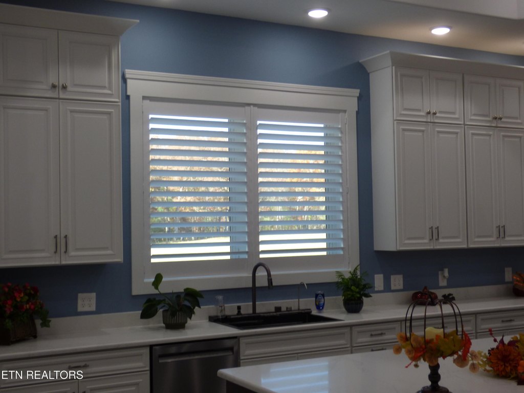 Crossville, Tennessee, 38572, United States, 2 Bedrooms Bedrooms, ,2.5 BathroomsBathrooms,Residential,Forsale,1996593