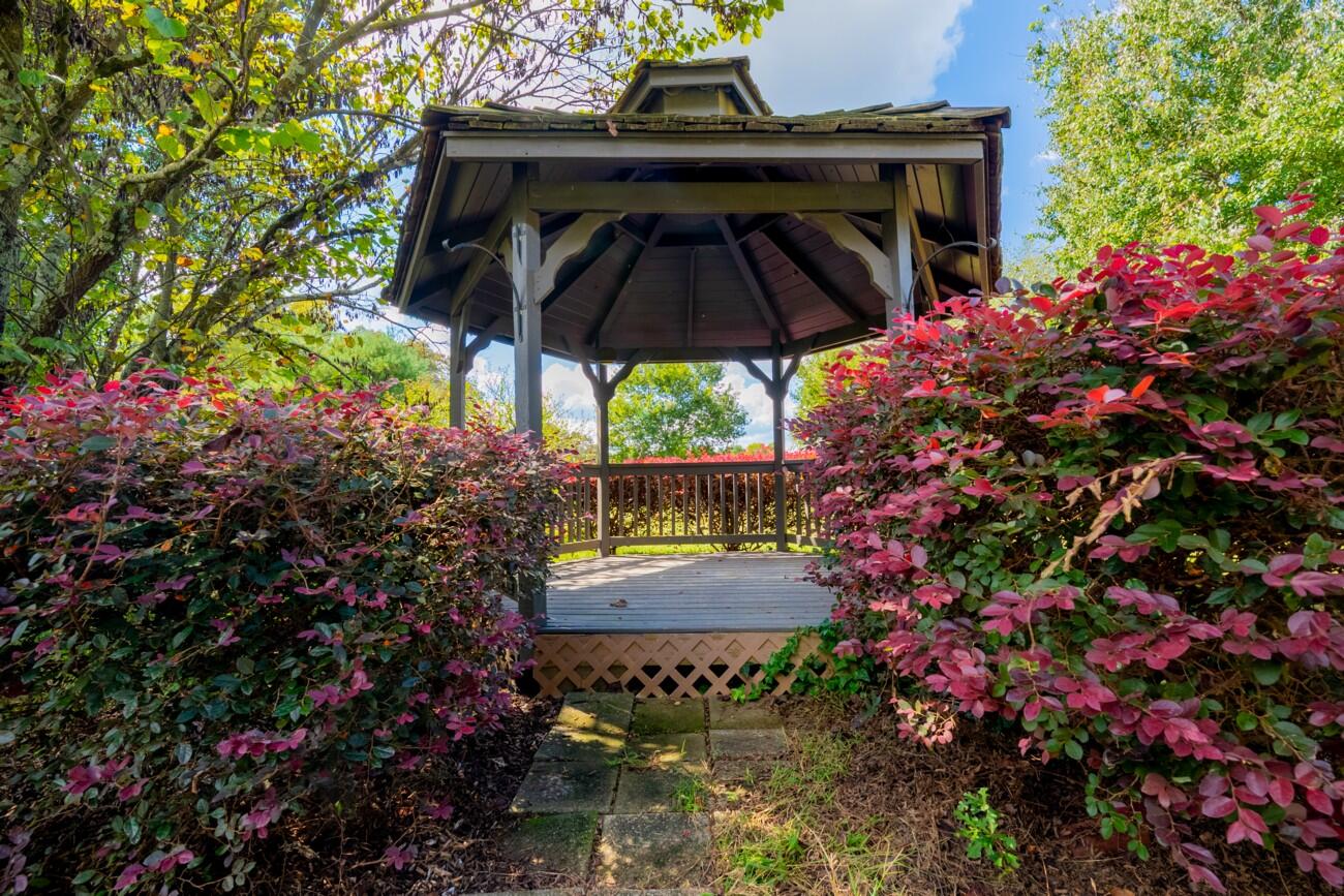 Calhoun, Georgia, 30701, United States, 5 Bedrooms Bedrooms, ,4 BathroomsBathrooms,Residential,Forsale,1963598