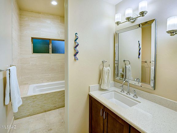 Tucson, Arizona, 85718, United States, 4 Bedrooms Bedrooms, ,3 BathroomsBathrooms,Residential,Forsale,1963534