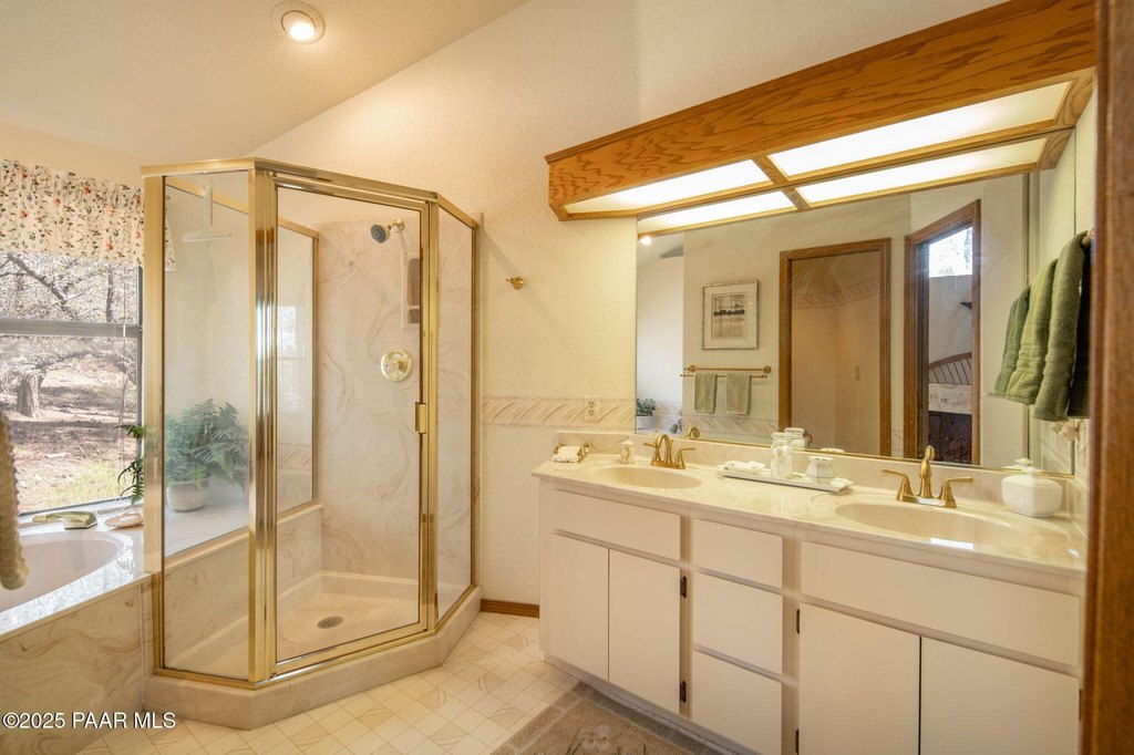 Prescott, Arizona, 86303, United States, 3 Bedrooms Bedrooms, ,4 BathroomsBathrooms,Residential,Forsale,2011236