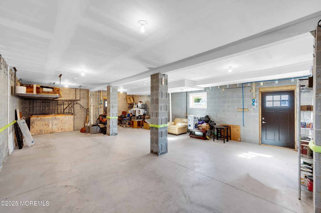 Manasquan, New Jersey, 08736, United States, 2 Bedrooms Bedrooms, ,1 BathroomBathrooms,Residential,Forsale,1984552