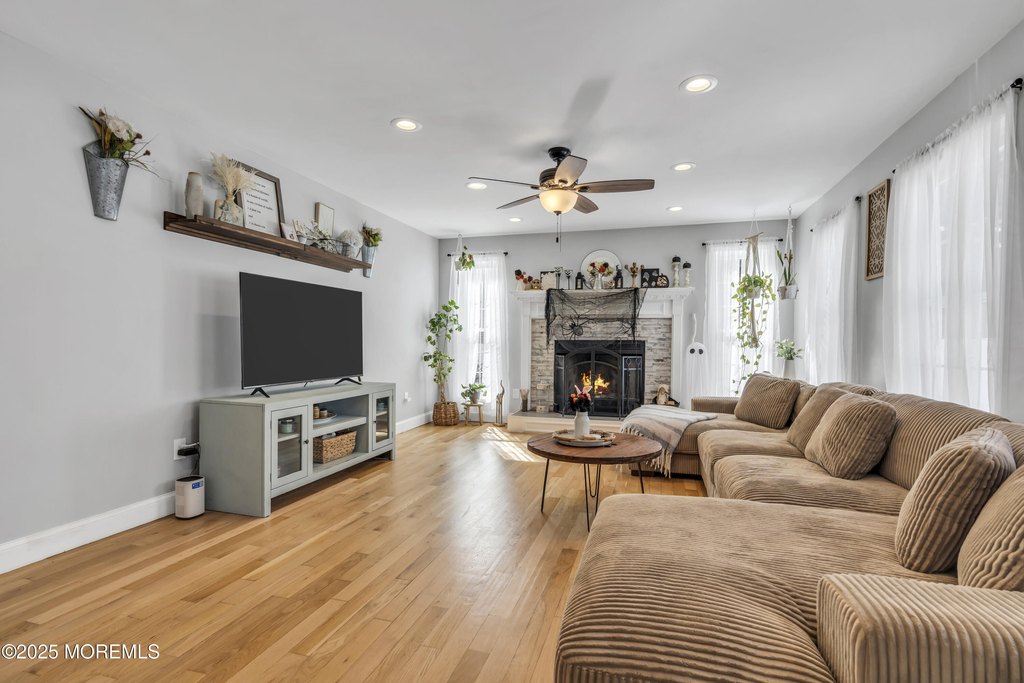 Island Heights, New Jersey, 08732, United States, 4 Bedrooms Bedrooms, ,2.5 BathroomsBathrooms,Residential,Forsale,1994045