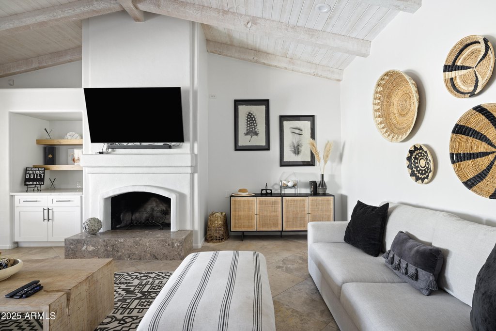 Scottsdale, Arizona, 85260, United States, 5 Bedrooms Bedrooms, ,4.5 BathroomsBathrooms,Residential,Forsale,2014407