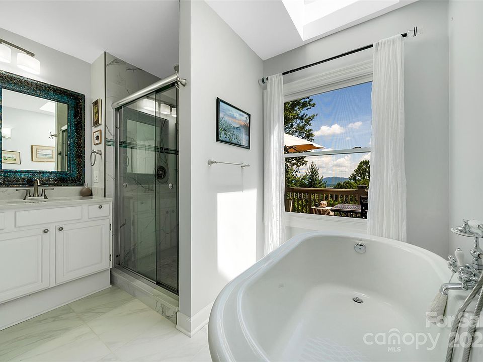 Mills River, North Carolina, 28759, United States, 3 Bedrooms Bedrooms, ,4 BathroomsBathrooms,Residential,Forsale,2004157