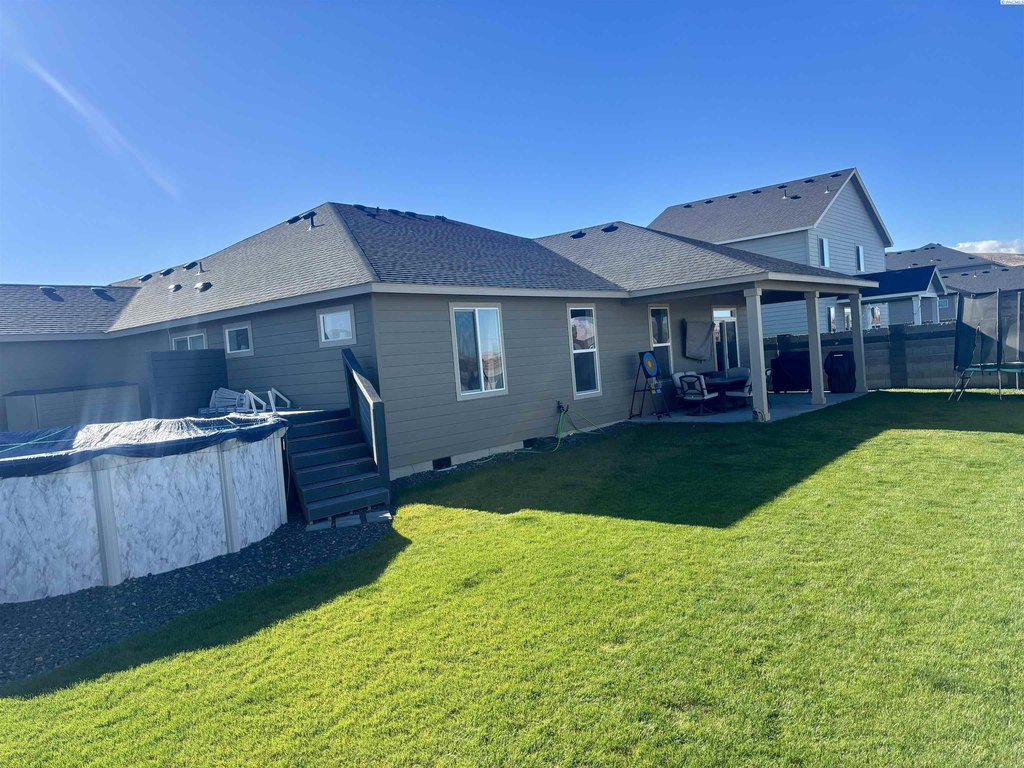 West Richland, Washington, 99353, United States, 4 Bedrooms Bedrooms, ,2 BathroomsBathrooms,Residential,Forsale,1990697