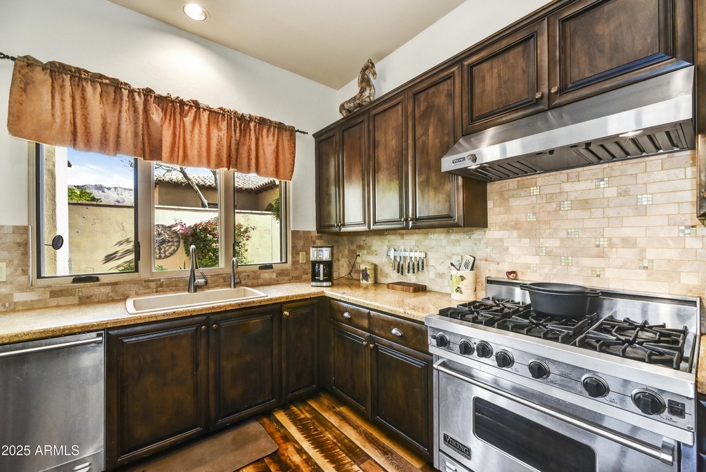 Gold Canyon, Arizona, 85118, United States, 2 Bedrooms Bedrooms, ,2 BathroomsBathrooms,Residential,Forsale,1971061