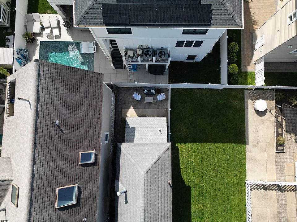 Margate, New Jersey, 08402, United States, 1 Bedroom Bedrooms, ,2 BathroomsBathrooms,Residential,Forsale,1967253