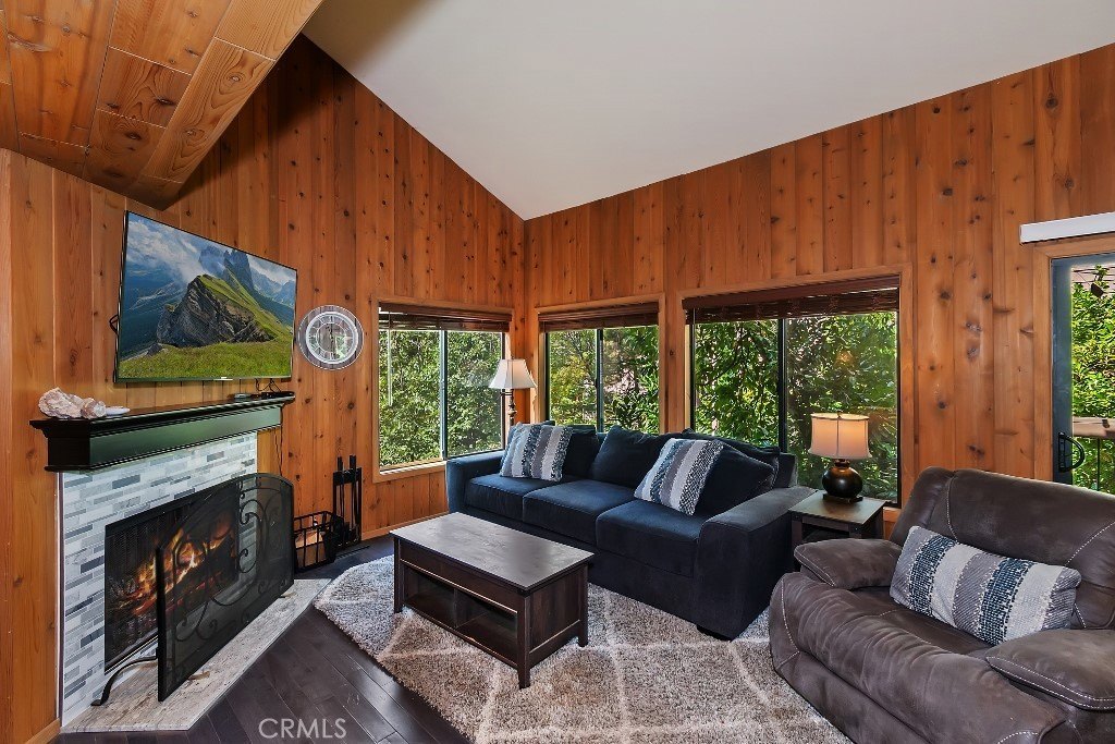 Lake Arrowhead, California, 92352, United States, 3 Bedrooms Bedrooms, ,2 BathroomsBathrooms,Residential,Forsale,2013215