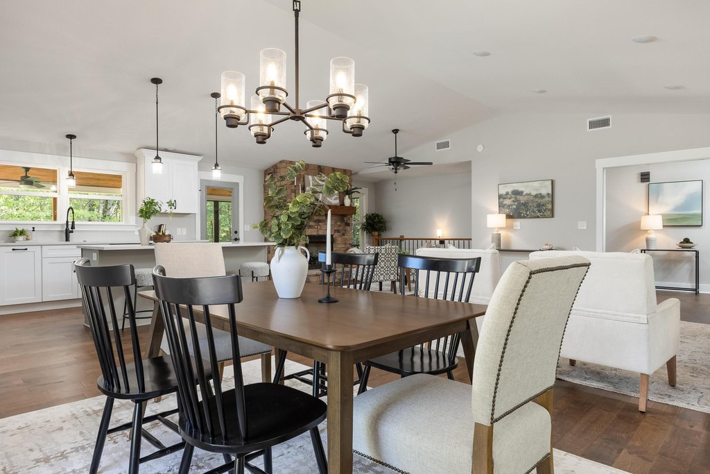 Hixson, Tennessee, 37343, United States, 4 Bedrooms Bedrooms, ,3 BathroomsBathrooms,Residential,Forsale,1995334