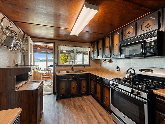 Inlet, New York, 13360, United States, 8 Bedrooms Bedrooms, ,3 BathroomsBathrooms,Residential,Forsale,1969692