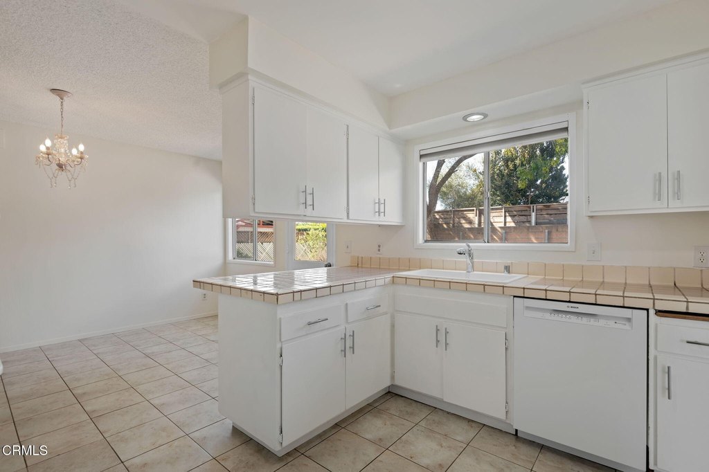 Ventura, California, 93003, United States, 3 Bedrooms Bedrooms, ,2 BathroomsBathrooms,Residential,Forsale,1985946