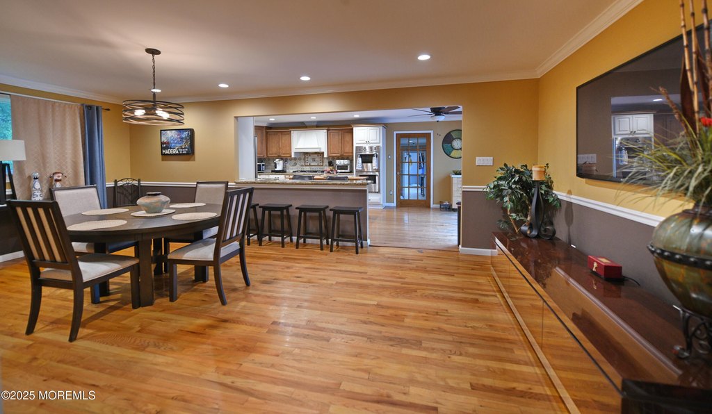 Lincroft, New Jersey, 07738, United States, 4 Bedrooms Bedrooms, ,3 BathroomsBathrooms,Residential,Forsale,2008478