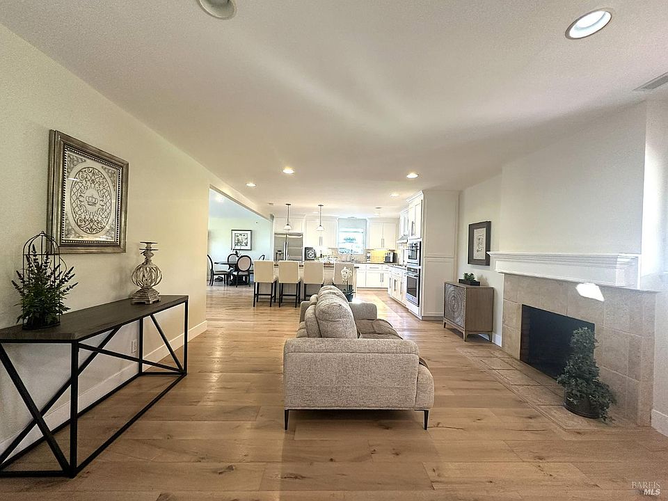 San Rafael, California, 94903, United States, 3 Bedrooms Bedrooms, ,3 BathroomsBathrooms,Residential,Forsale,1985933