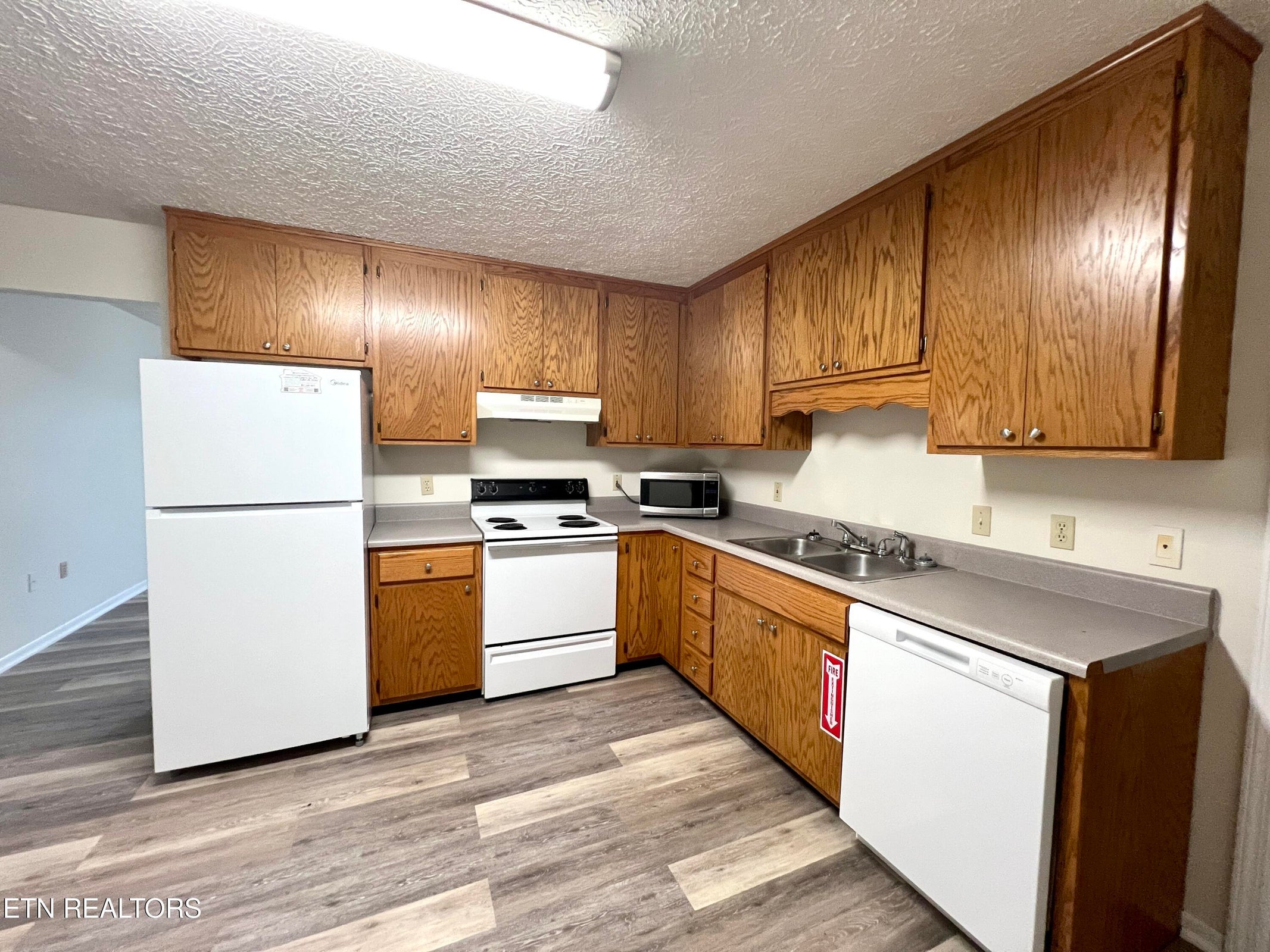 Kodak, Tennessee, 37764, United States, 2 Bedrooms Bedrooms, ,2 BathroomsBathrooms,Residential,Forsale,1973589