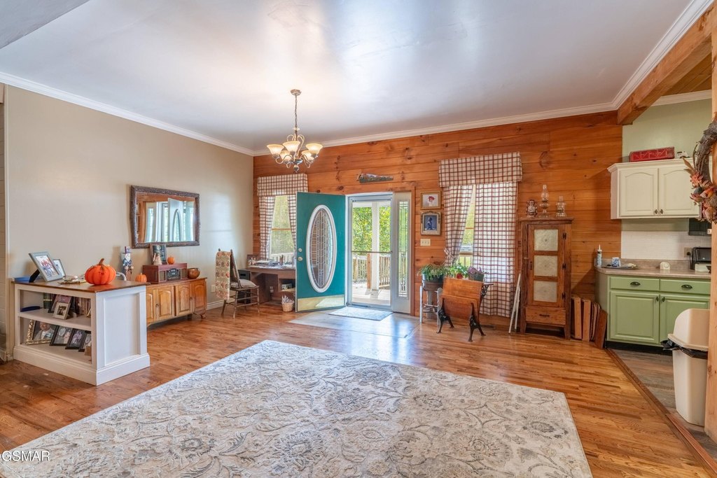 Sevierville, Tennessee, 37876, United States, 4 Bedrooms Bedrooms, ,2.5 BathroomsBathrooms,Residential,Forsale,1999448