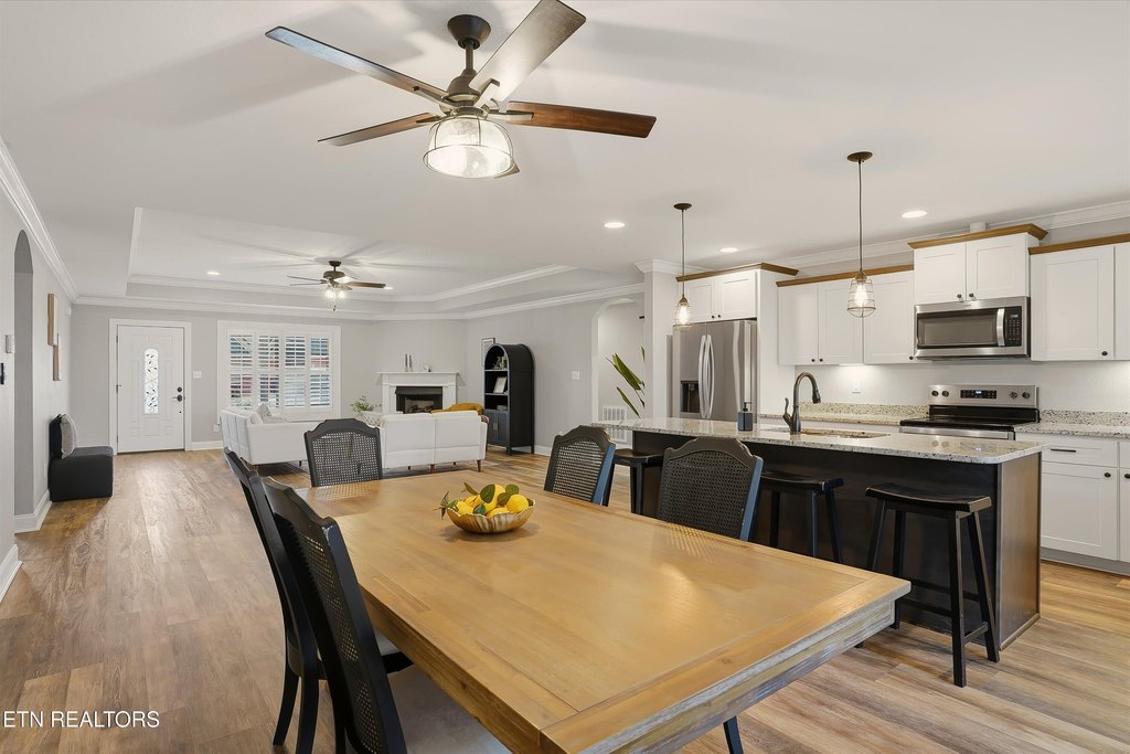 Maryville, Tennessee, 37804, United States, 4 Bedrooms Bedrooms, ,3 BathroomsBathrooms,Residential,Forsale,1973596