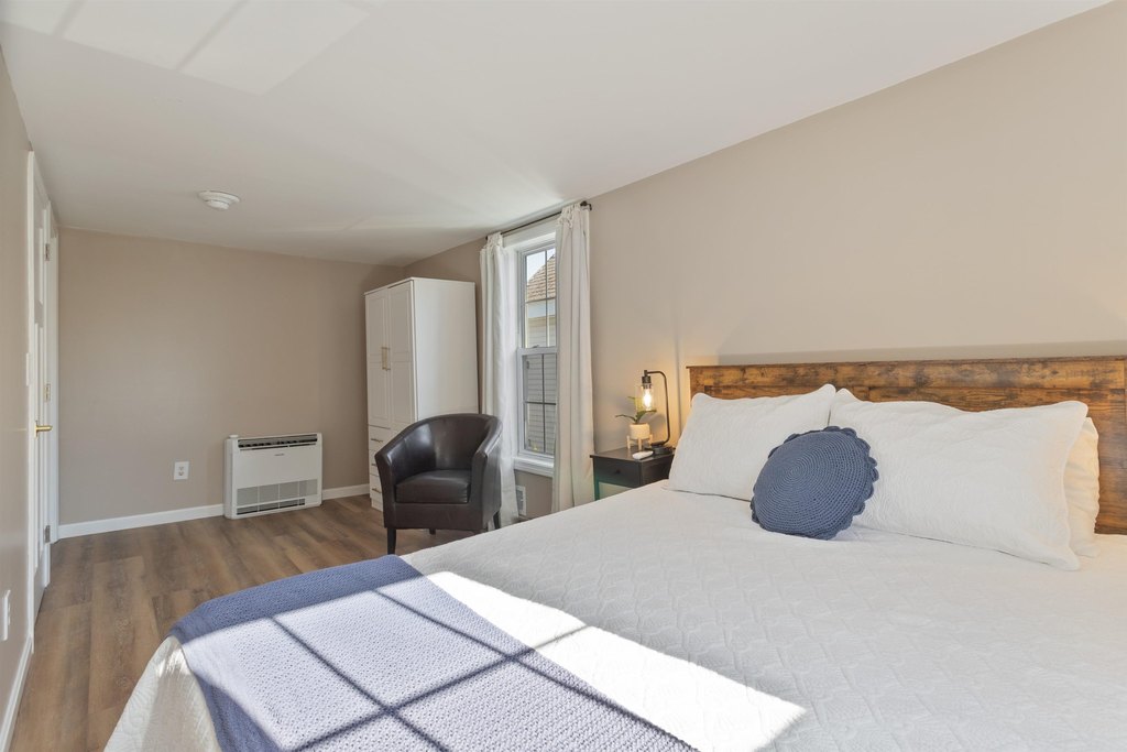 Portsmouth, New Hampshire, 03801, United States, 3 Bedrooms Bedrooms, ,2 BathroomsBathrooms,Residential,Forsale,2002416