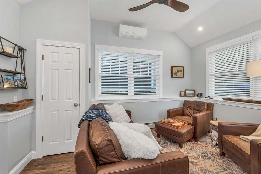 New Durham, New Hampshire, 03855, United States, 3 Bedrooms Bedrooms, ,3 BathroomsBathrooms,Residential,Forsale,2004714