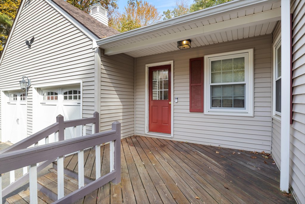 Eliot, Maine, 03903, United States, 4 Bedrooms Bedrooms, ,2 BathroomsBathrooms,Residential,Forsale,2002417