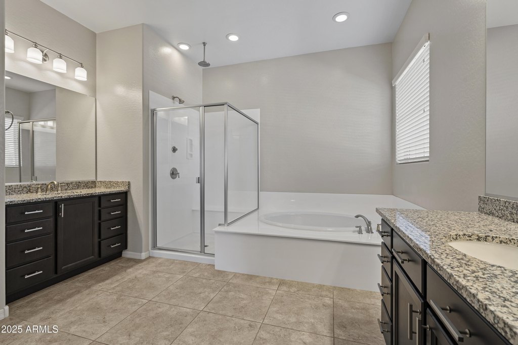 Mesa, Arizona, 85212, United States, 4 Bedrooms Bedrooms, ,3.5 BathroomsBathrooms,Residential,Forsale,2014401