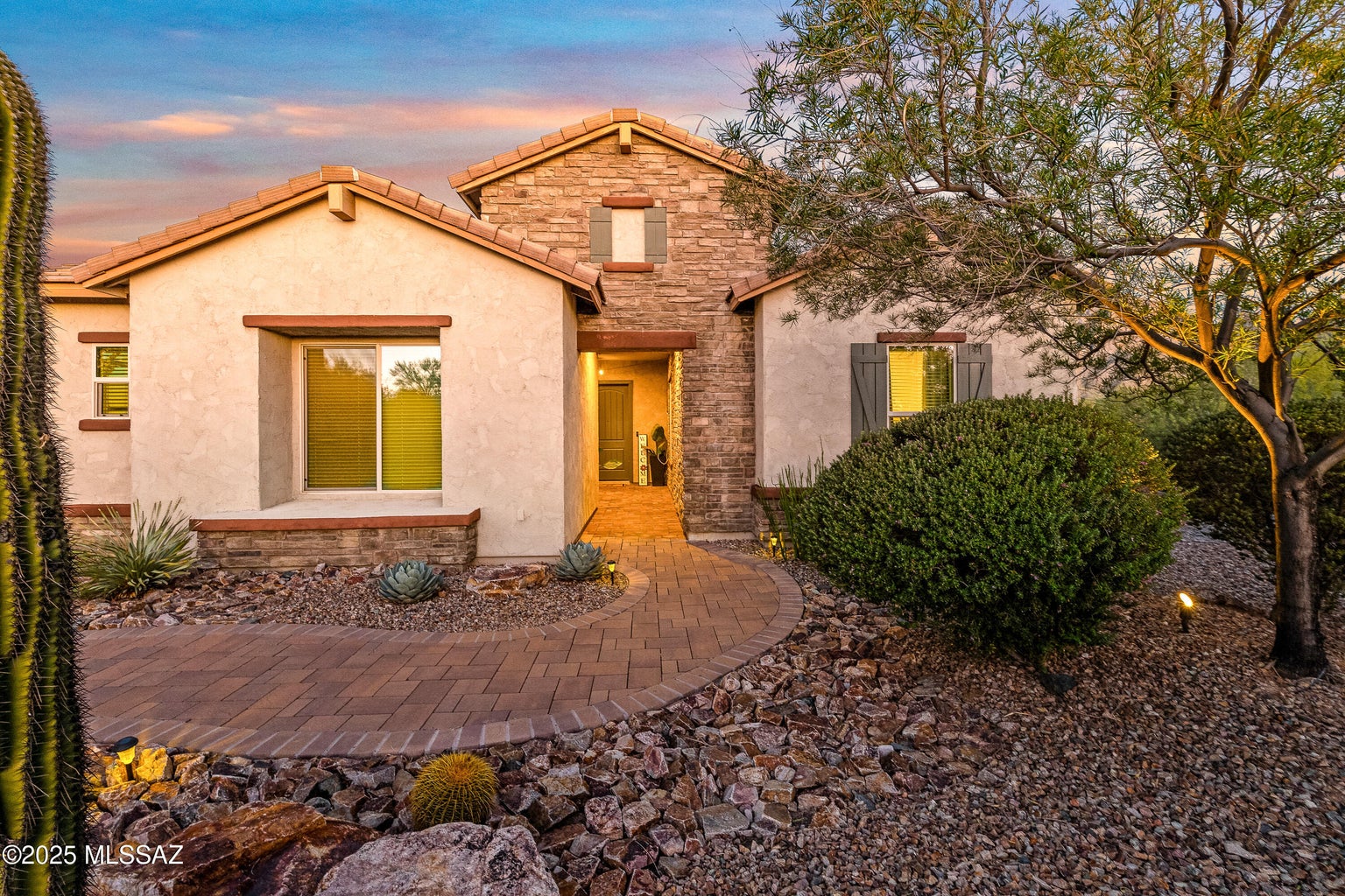 Tucson, Arizona, 85737, United States, 3 Bedrooms Bedrooms, ,4 BathroomsBathrooms,Residential,Forsale,1990093