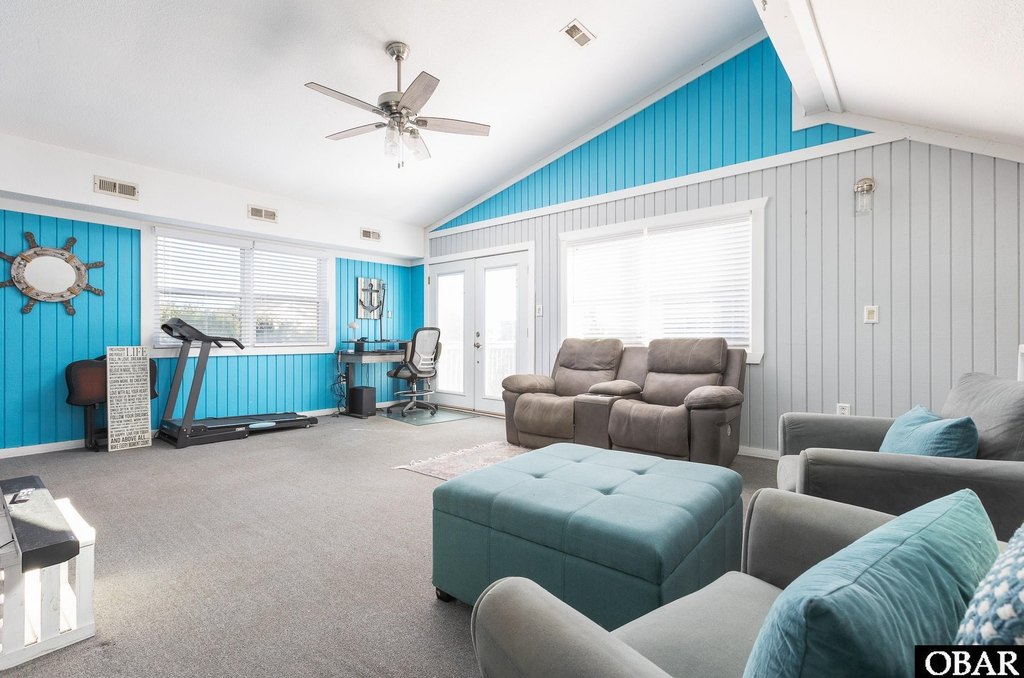 Corolla, North Carolina, 27927, United States, 5 Bedrooms Bedrooms, ,3 BathroomsBathrooms,Residential,Forsale,1993766