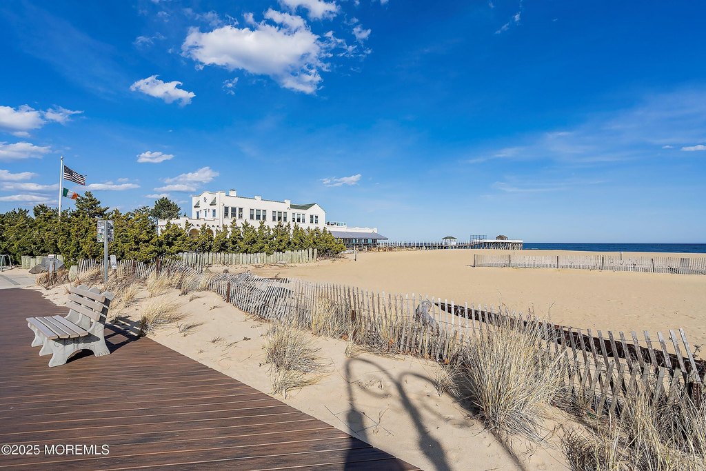 Belmar, New Jersey, 07719, United States, 1 Bedroom Bedrooms, ,1 BathroomBathrooms,Residential,Forsale,1984547