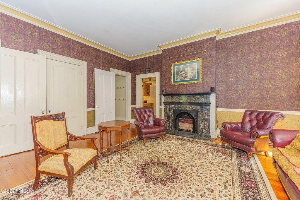 Schodack Landing, New York, 12156, United States, 7 Bedrooms Bedrooms, ,3 BathroomsBathrooms,Residential,Forsale,1953151