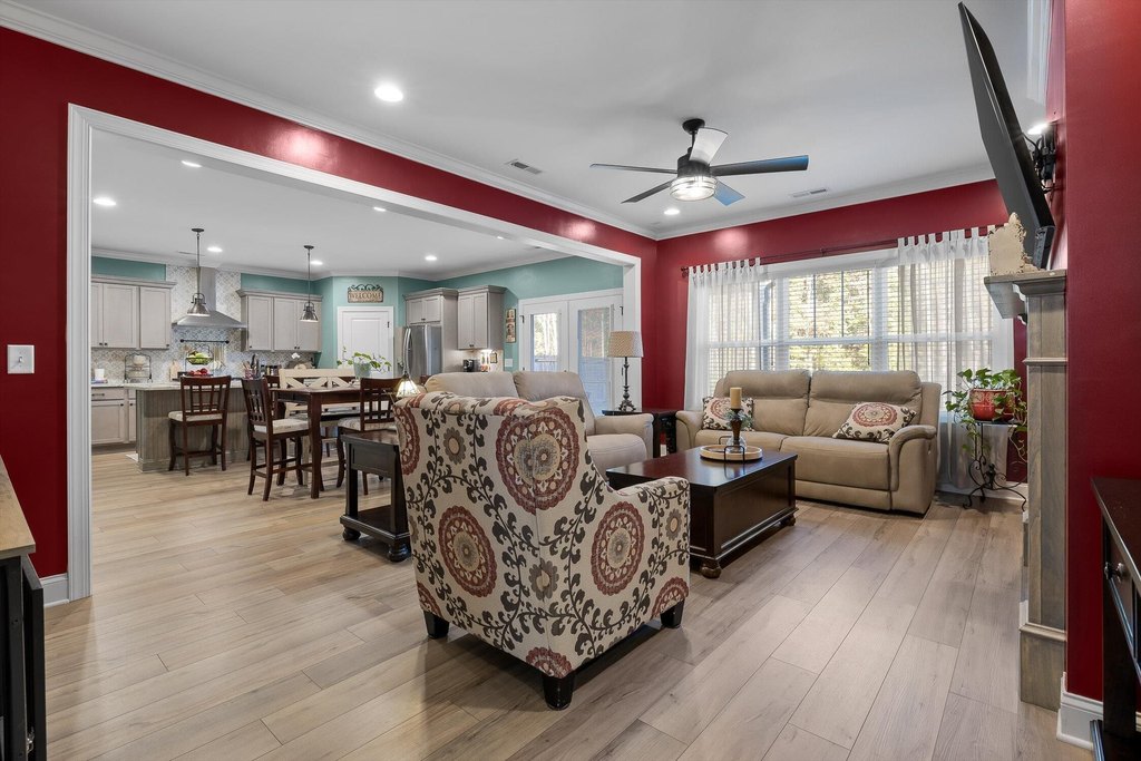 Soddy Daisy, Tennessee, 37379, United States, 3 Bedrooms Bedrooms, ,3 BathroomsBathrooms,Residential,Forsale,2009587