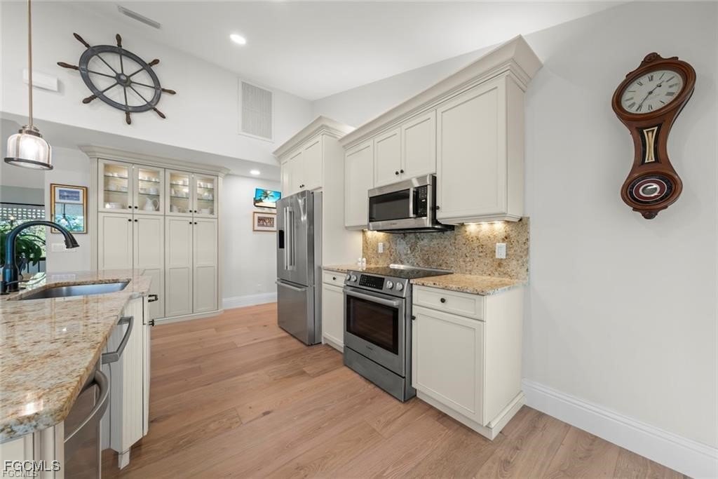 Sanibel, Florida, 33957, United States, 3 Bedrooms Bedrooms, ,3 BathroomsBathrooms,Residential,Forsale,1998642