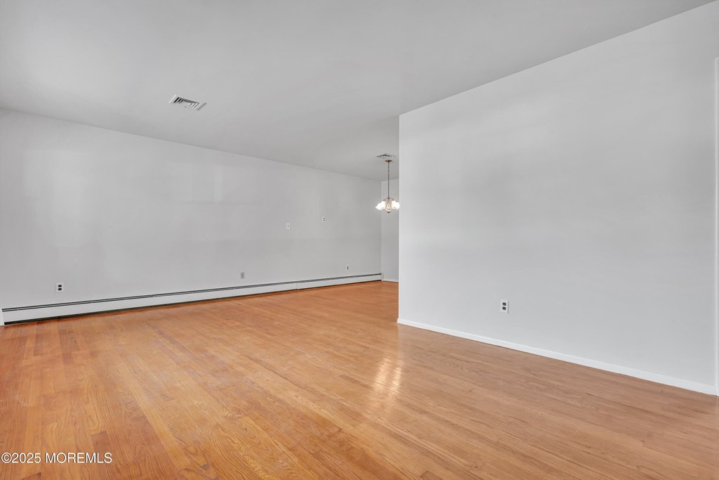 Toms River, New Jersey, 08753, United States, 4 Bedrooms Bedrooms, ,2 BathroomsBathrooms,Residential,Forsale,1994042