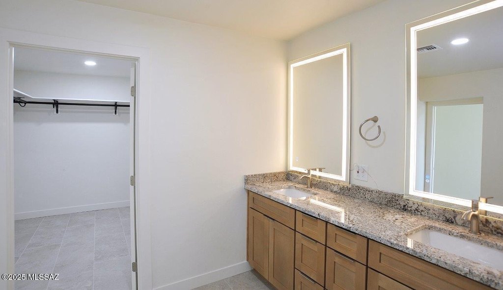 Tucson, Arizona, 85719, United States, 4 Bedrooms Bedrooms, ,5 BathroomsBathrooms,Residential,Forsale,1990105