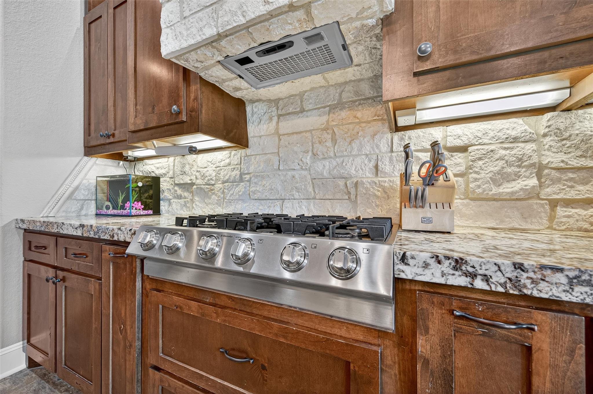 Needville, Texas, 77461, United States, 4 Bedrooms Bedrooms, ,3 BathroomsBathrooms,Residential,Forsale,1973418