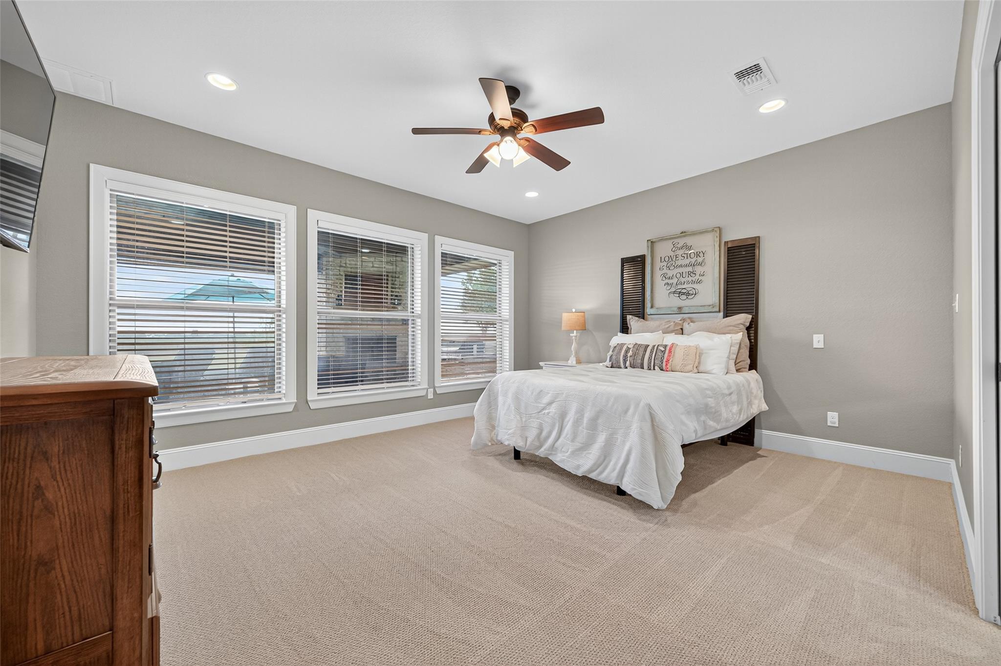 Needville, Texas, 77461, United States, 4 Bedrooms Bedrooms, ,3 BathroomsBathrooms,Residential,Forsale,1973418