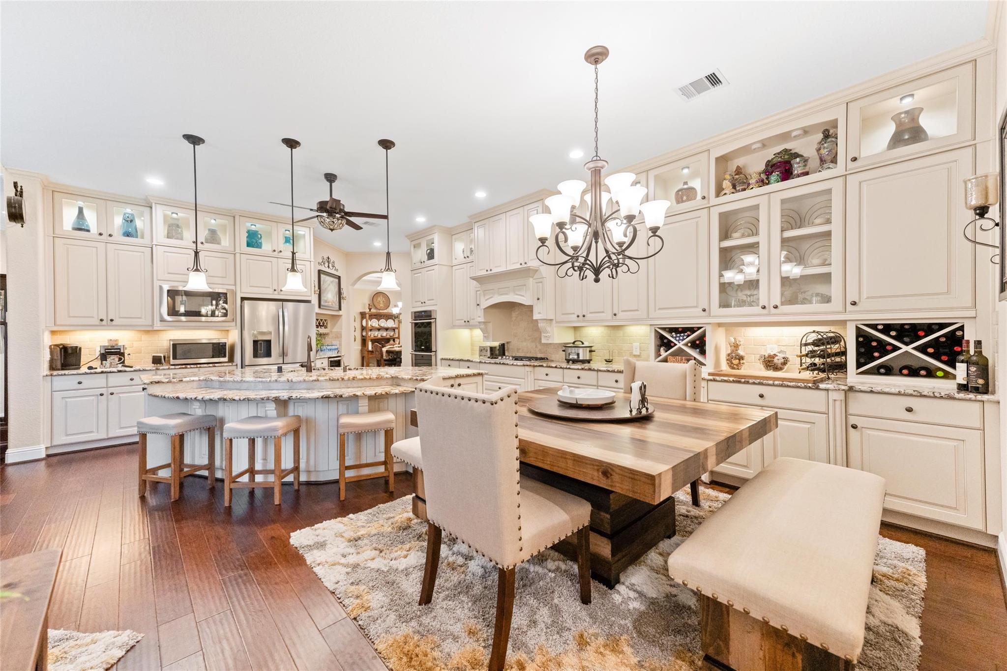 Pinehurst, Texas, 77362, United States, 5 Bedrooms Bedrooms, ,4 BathroomsBathrooms,Residential,Forsale,1973420