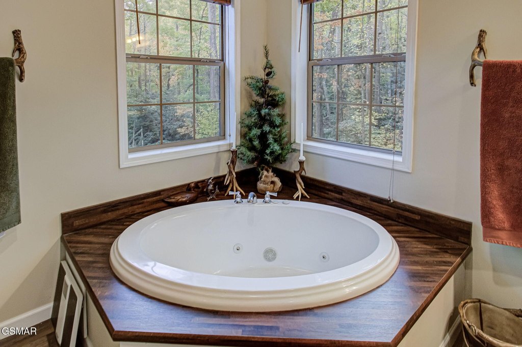 Sevierville, Tennessee, 37876, United States, 3 Bedrooms Bedrooms, ,2.5 BathroomsBathrooms,Residential,Forsale,1999435