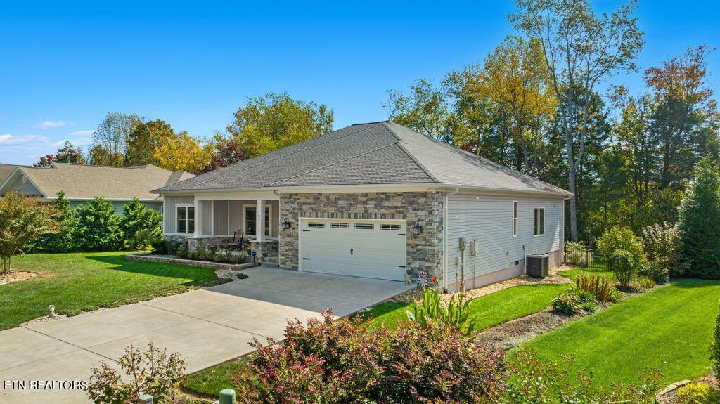 Loudon, Tennessee, 37774, United States, 3 Bedrooms Bedrooms, ,2 BathroomsBathrooms,Residential,Forsale,1999458