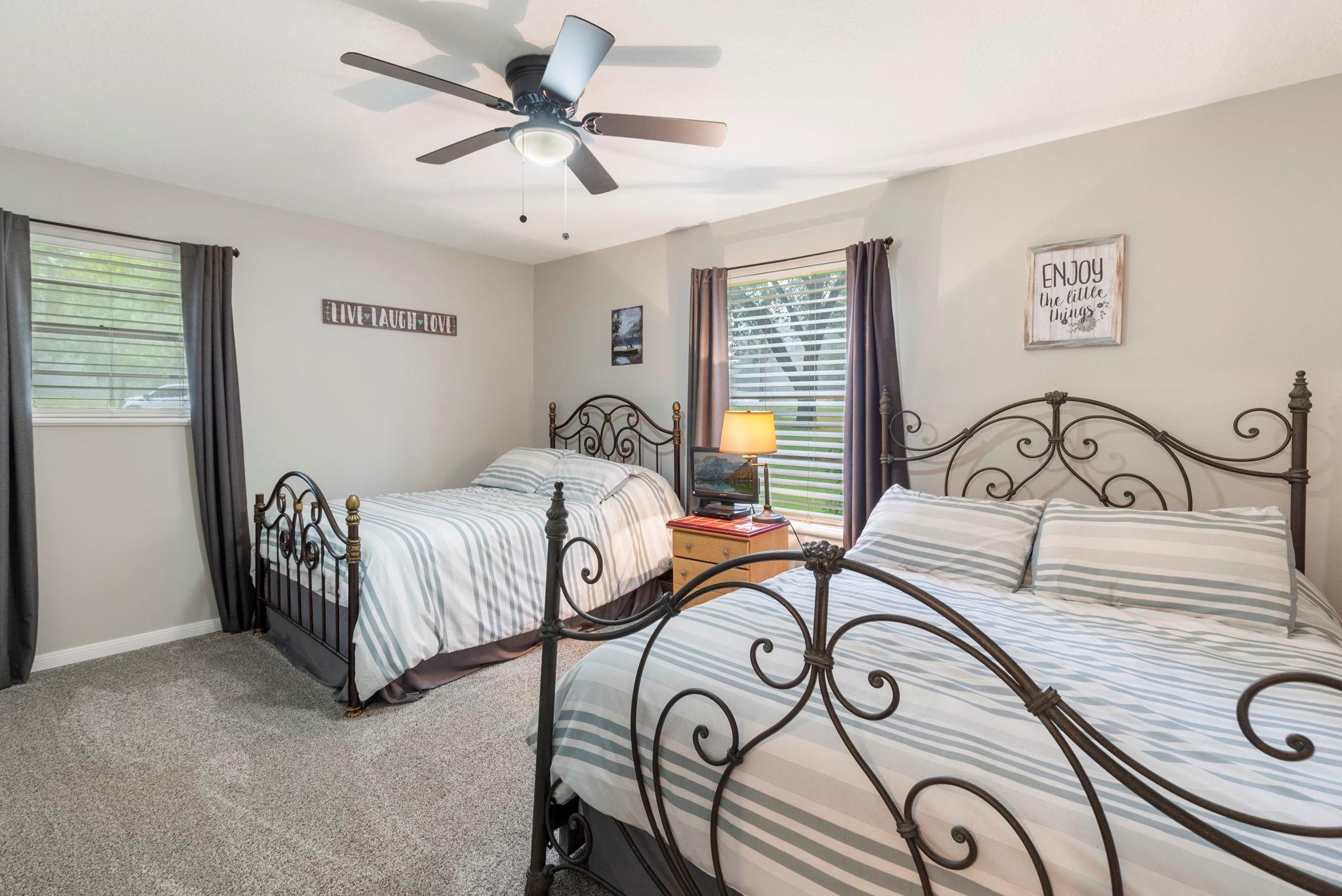 Huntsville, Texas, 77320, United States, 3 Bedrooms Bedrooms, ,3 BathroomsBathrooms,Residential,Forsale,1973441