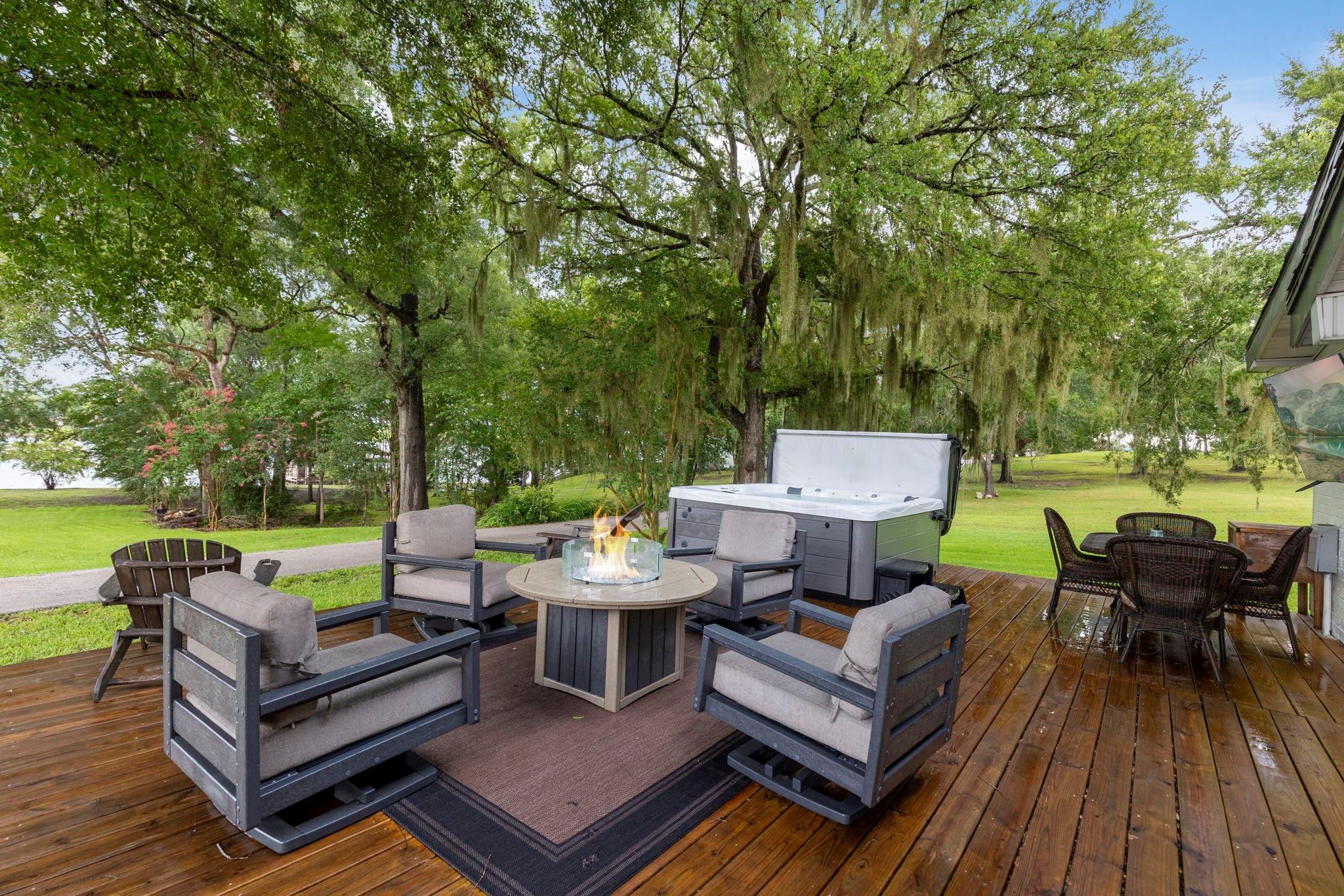 Huntsville, Texas, 77320, United States, 3 Bedrooms Bedrooms, ,3 BathroomsBathrooms,Residential,Forsale,1973441