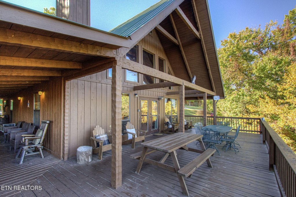 Sevierville, Tennessee, 37862, United States, 2 Bedrooms Bedrooms, ,3 BathroomsBathrooms,Residential,Forsale,1973610