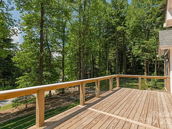 Flat Rock, North Carolina, 28731, United States, 3 Bedrooms Bedrooms, ,2 BathroomsBathrooms,Residential,Forsale,1985997