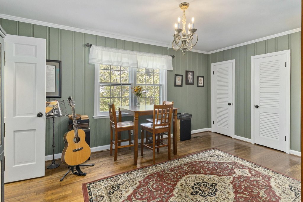 Signal Mountain, Tennessee, 37377, United States, 4 Bedrooms Bedrooms, ,2.5 BathroomsBathrooms,Residential,Forsale,2004666